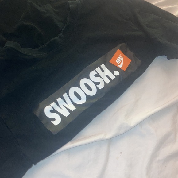 Nike tee - Picture 2 of 2
